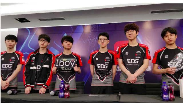 此时他没有 此时他没有